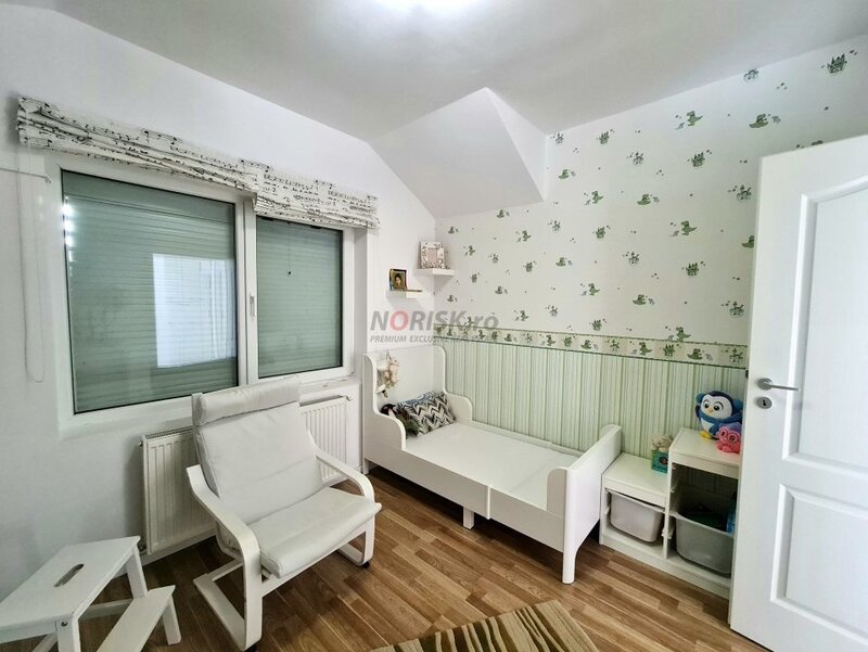 Vila 4 Camere, - Panouri Solare, Sistem Alarma si Gradina - Domnesti